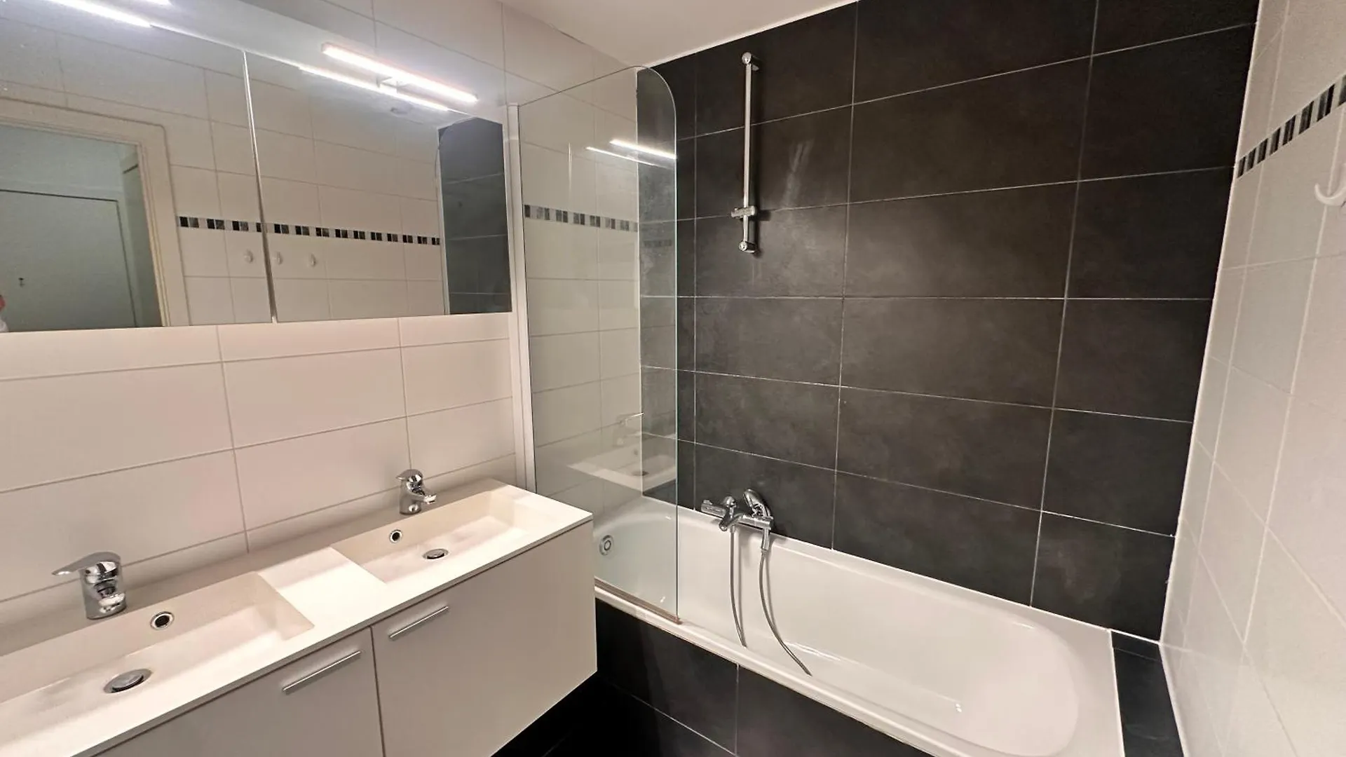 2 Bedroom Apartment In Center With Breathtaking View Brussels